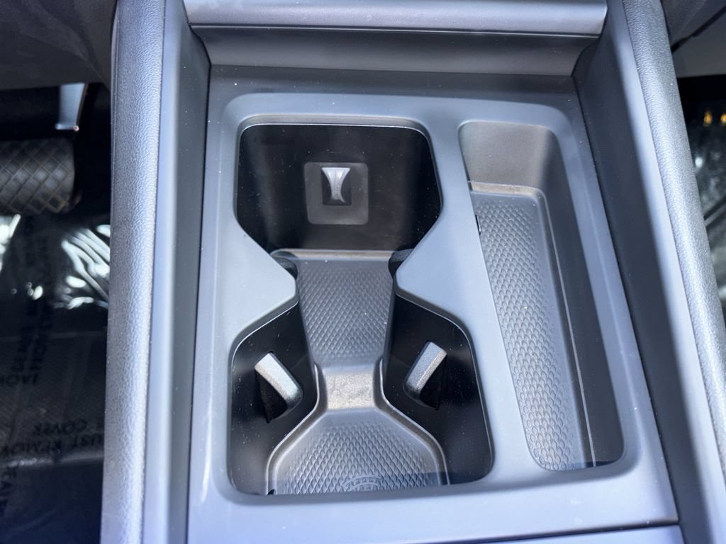 Used 2025 Volkswagen Tiguan SE FWD image 7