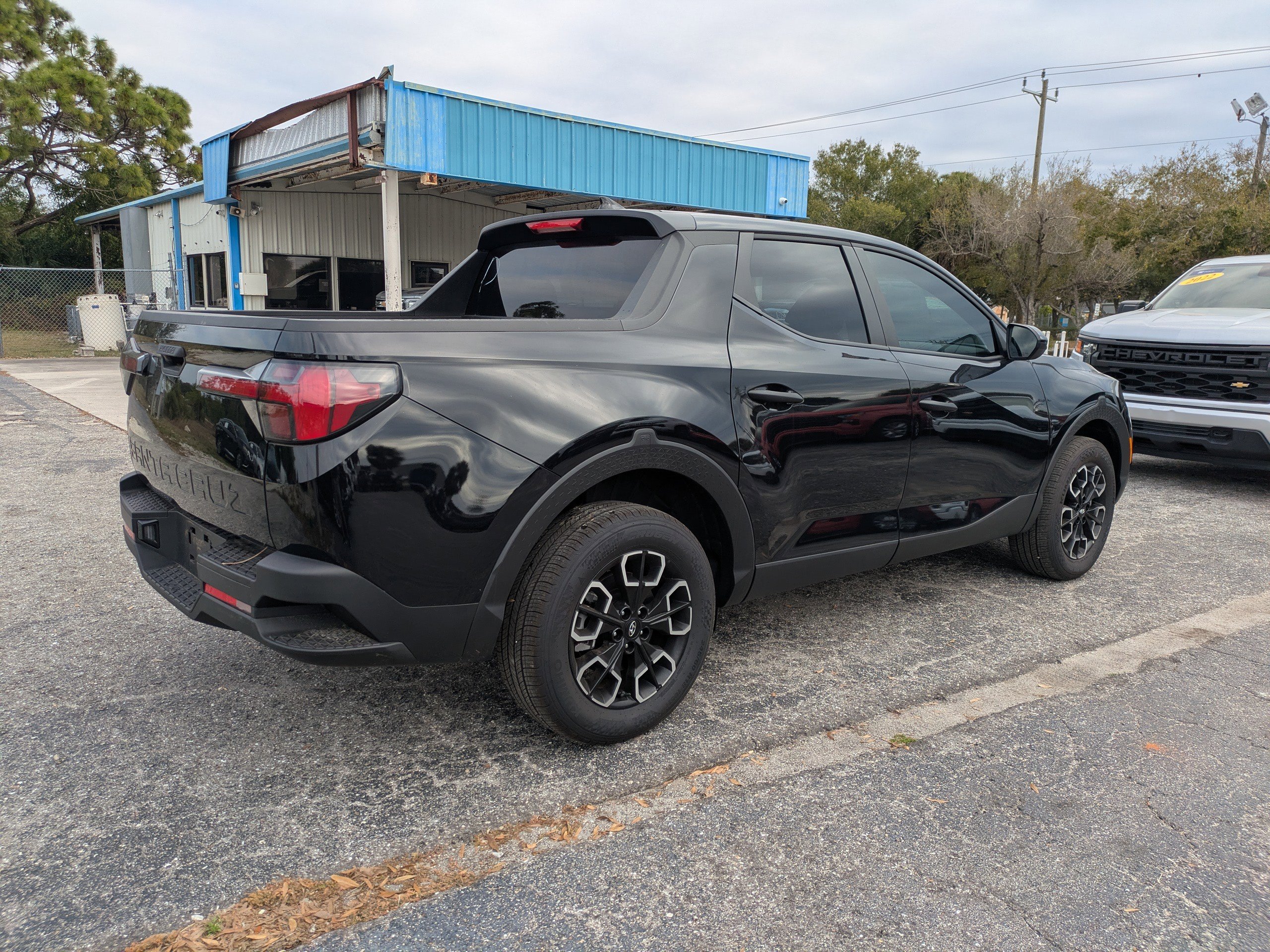 Used 2024 Hyundai Santa Cruz SE image 4