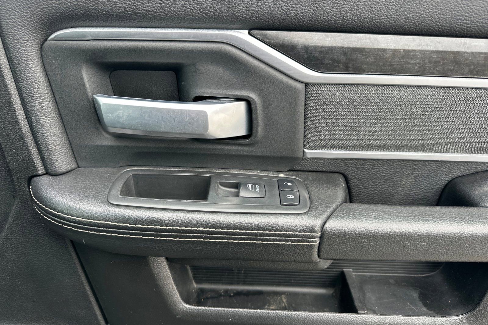 Used 2019 RAM 3500 Big Horn image 20