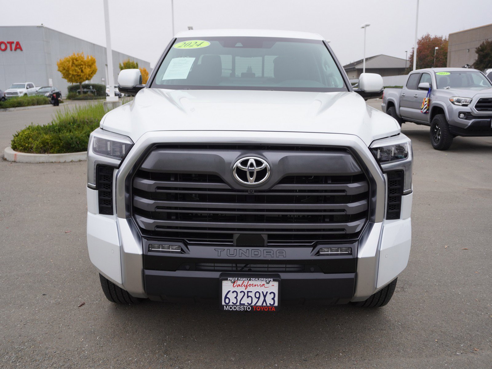 Used 2024 Toyota Tundra Limited image 8