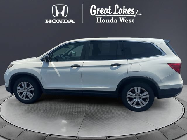 Used 2017 Honda Pilot LX image 2
