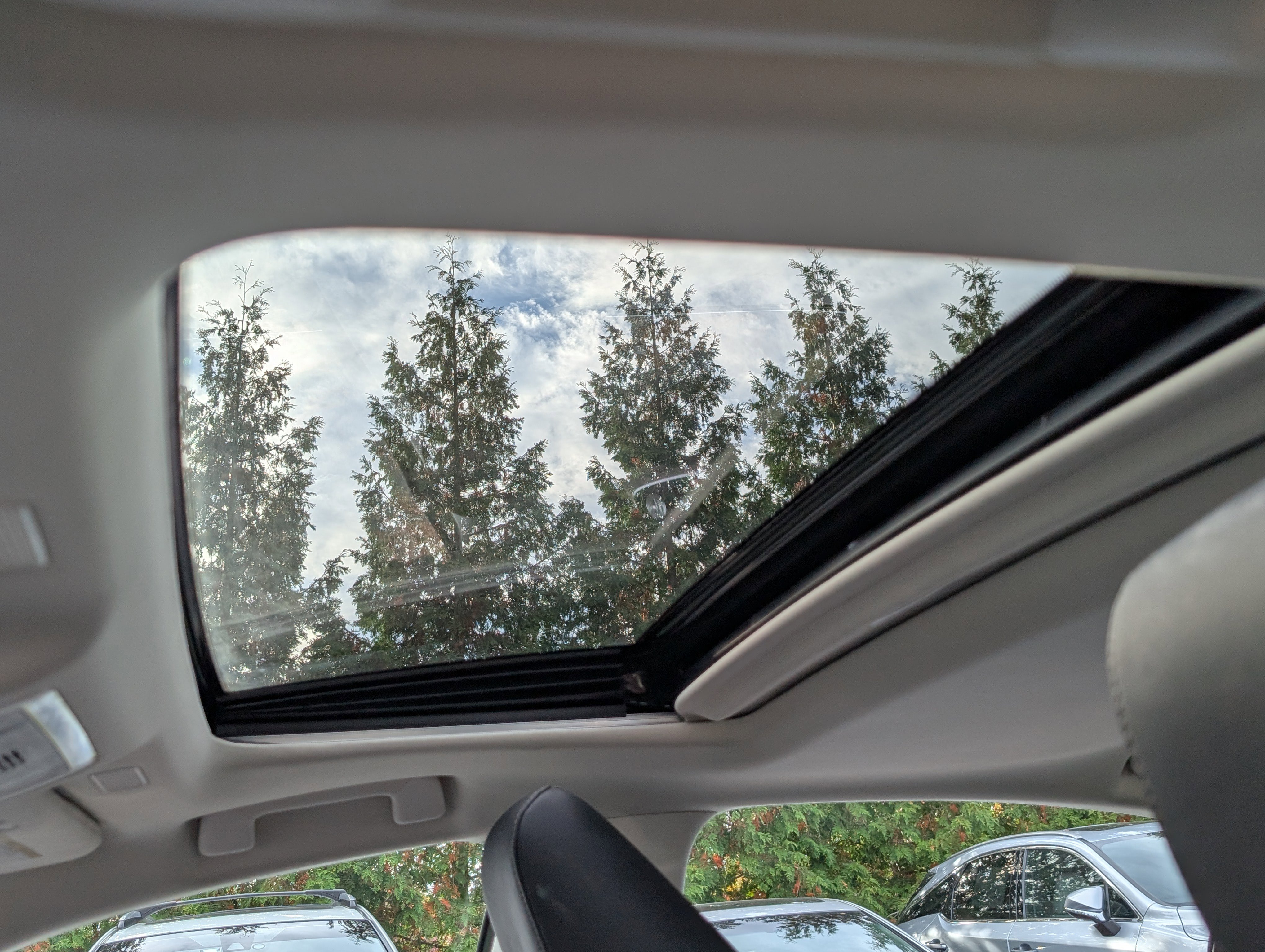 Certified 2025 Lexus ES 350 w/ Premium Package image 18