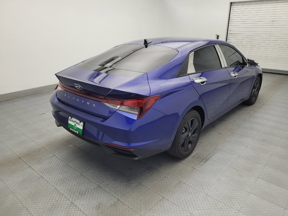 Used 2023 Hyundai Elantra SEL FWD image 9