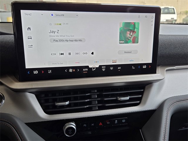 New 2025 Ford Explorer Active w/ Active Comfort Package image 13