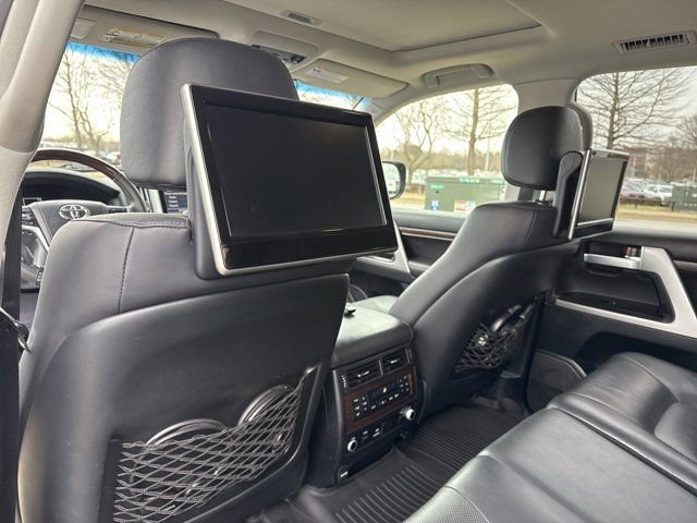 Used 2019 Toyota Land Cruiser AWD/4WD image 17