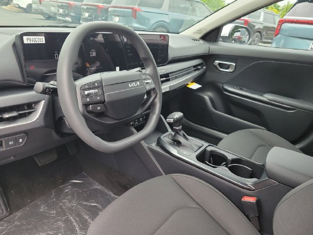 New 2026 Kia K4 FWD image 11