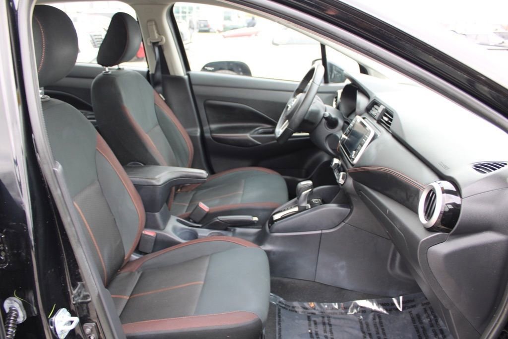 Used 2020 Nissan Versa SR image 19