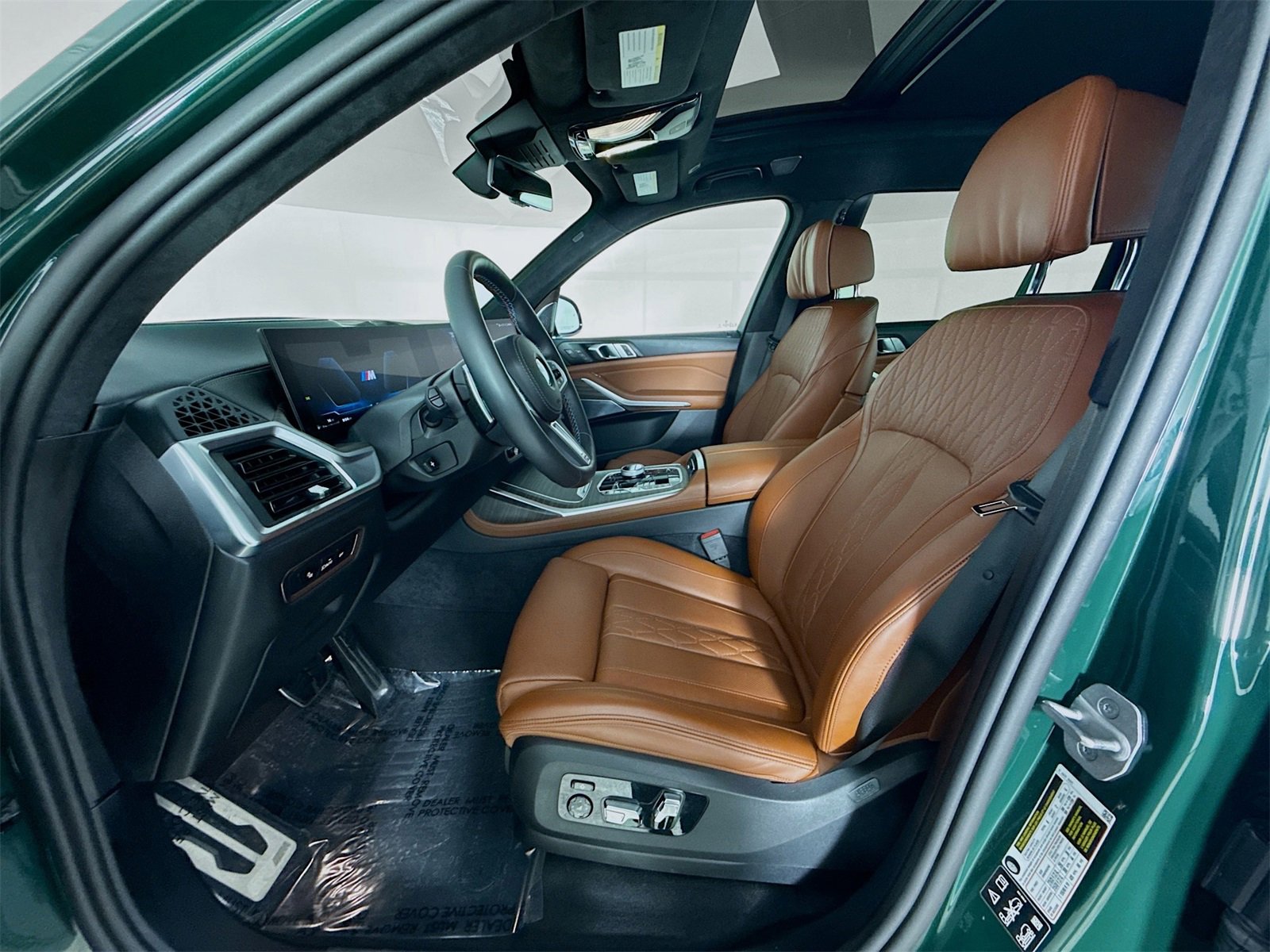 Used 2025 BMW X7 M60i image 22