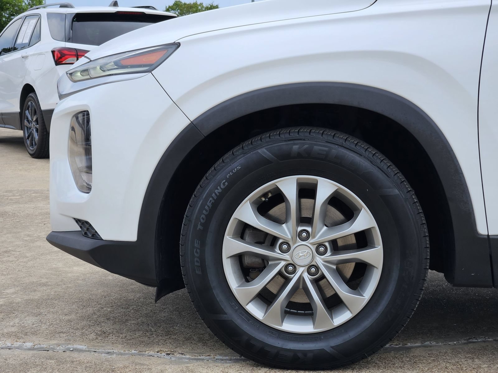 Used 2019 Hyundai Santa Fe SE FWD image 12