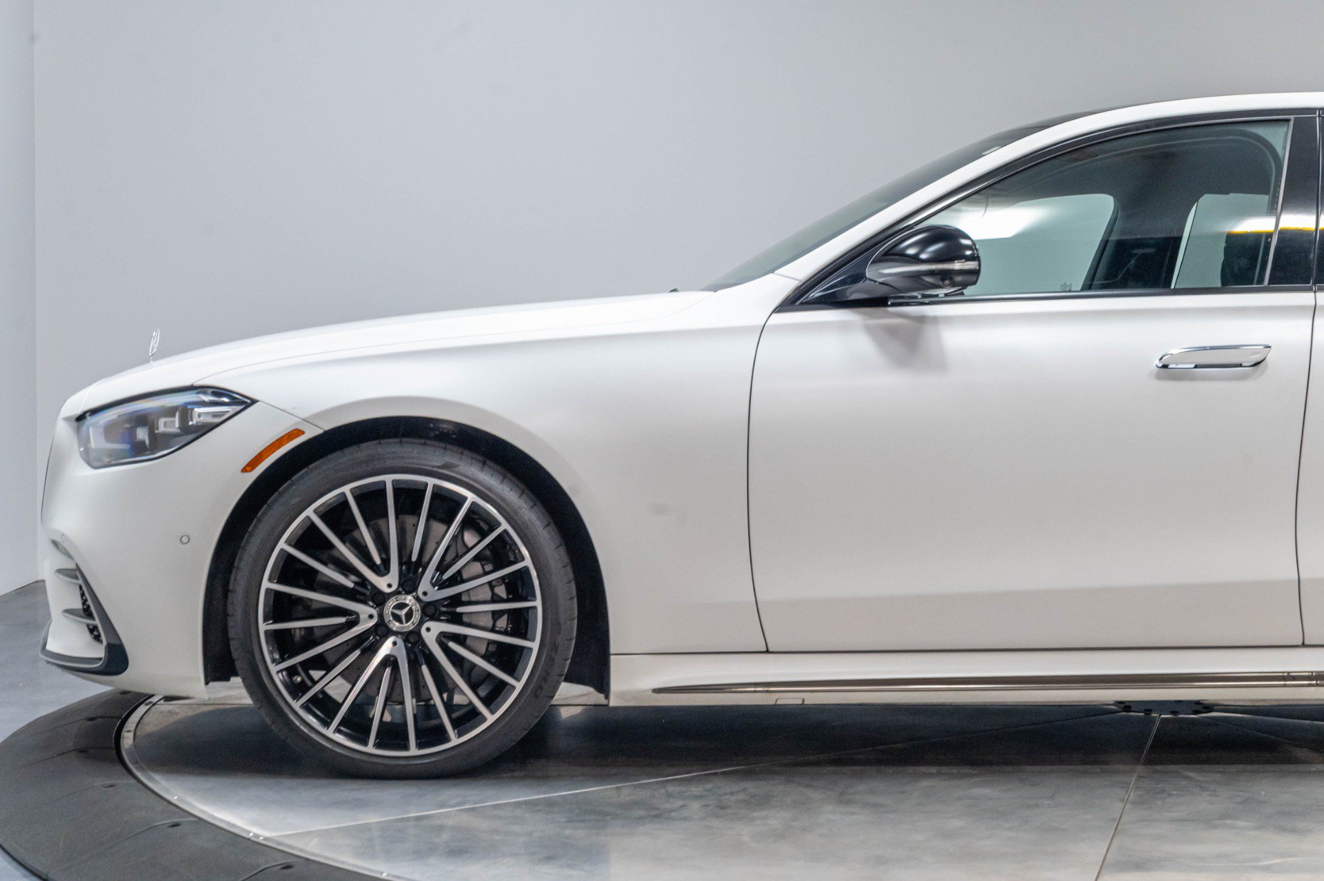 Used 2024 Mercedes-Benz S 580 4MATIC Sedan image 49
