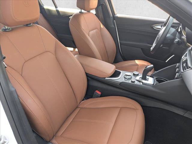 Used 2022 Alfa Romeo Giulia Ti RWD image 22