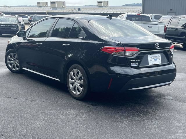 Used 2021 Toyota Corolla LE FWD image 6