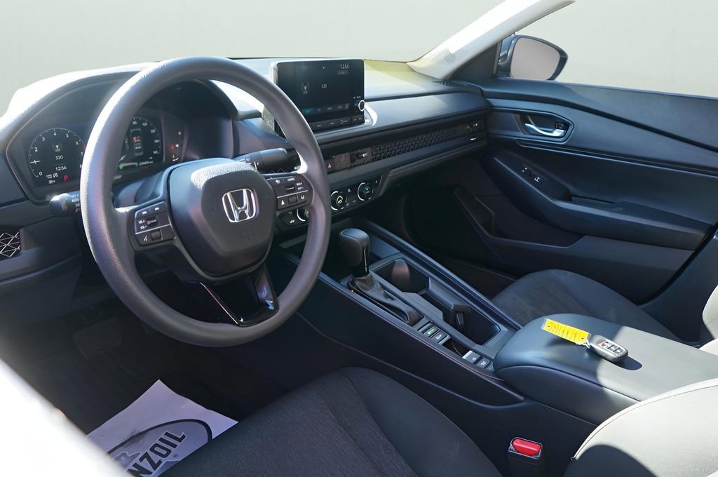 Used 2025 Honda Accord SE image 12