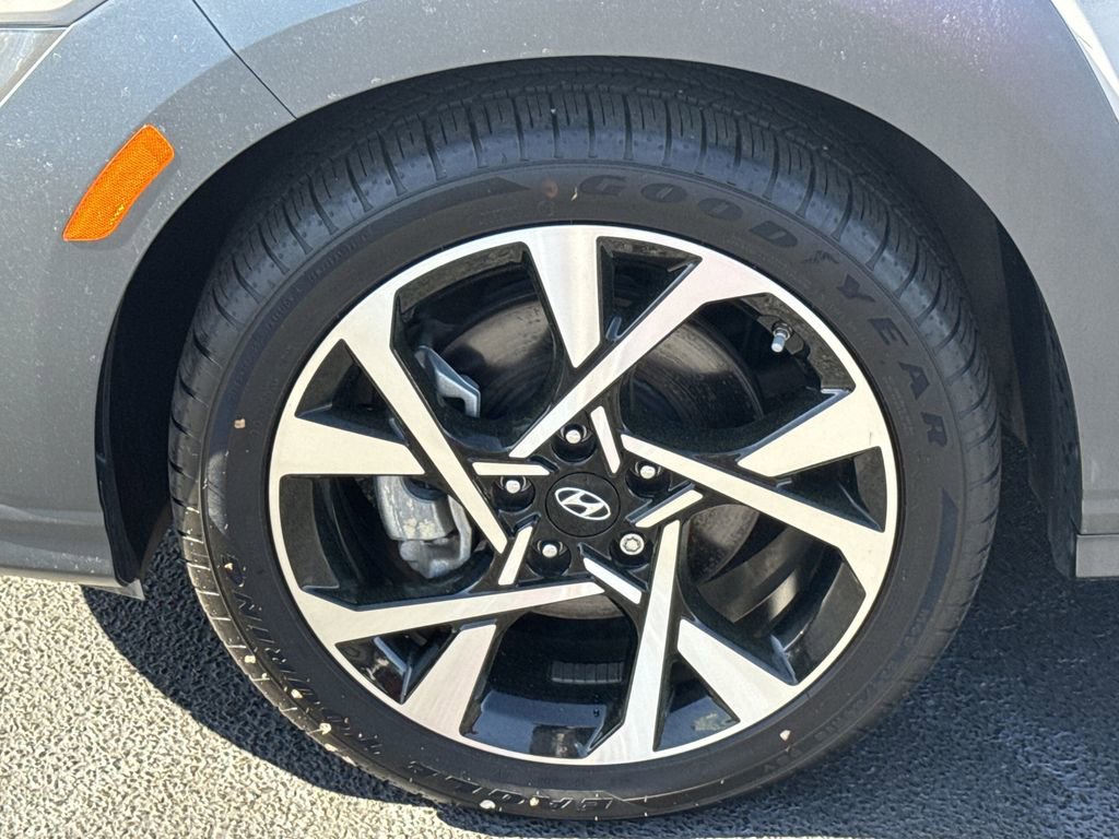 Used 2023 Hyundai Kona Limited w/ Cargo Package image 11