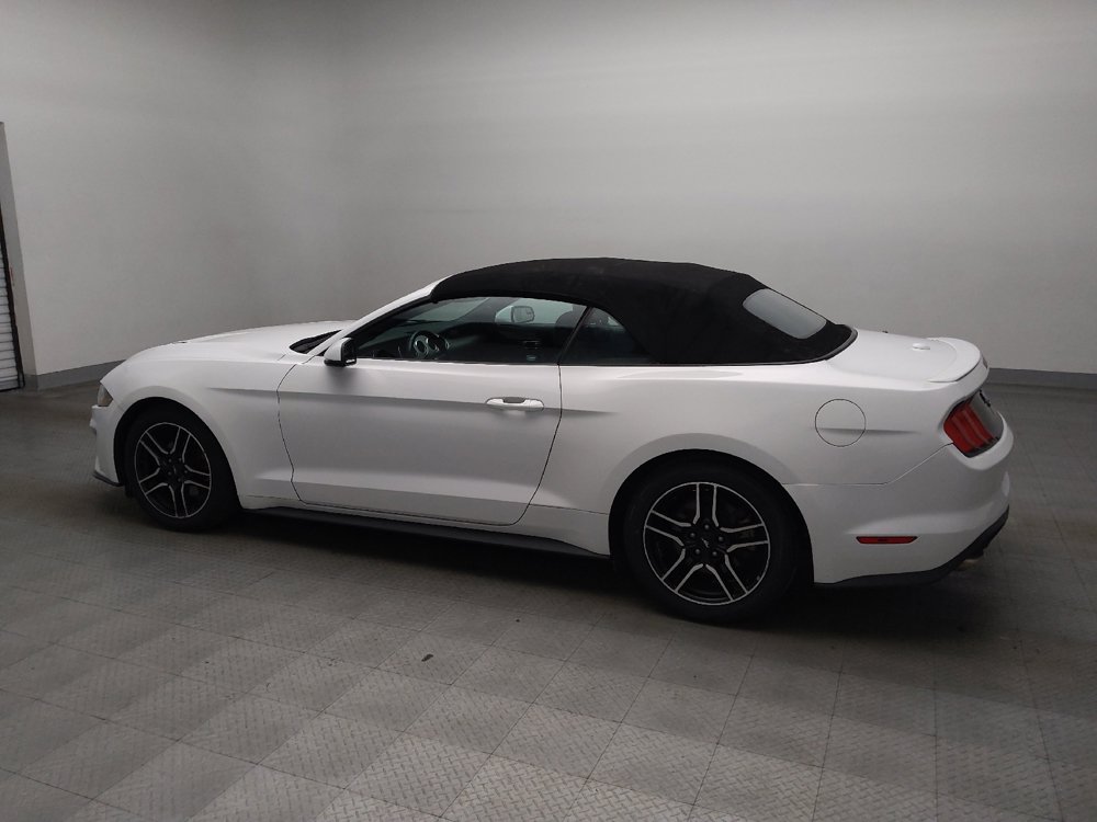 Used 2019 Ford Mustang Premium RWD image 3