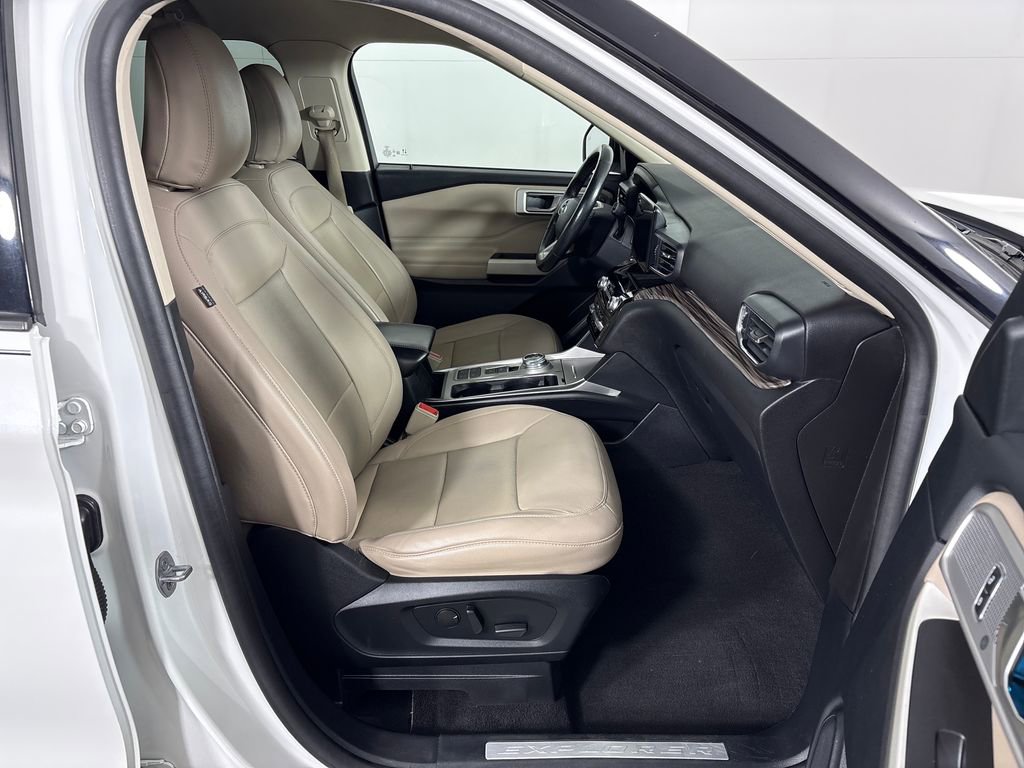 Certified 2021 Ford Explorer Limited w/ Equipment Group 301A RWD image 6