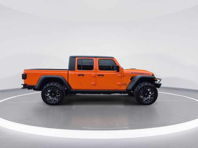 Used 2025 Jeep Gladiator Mojave w/ Steel Bumper Group AWD/4WD image 5
