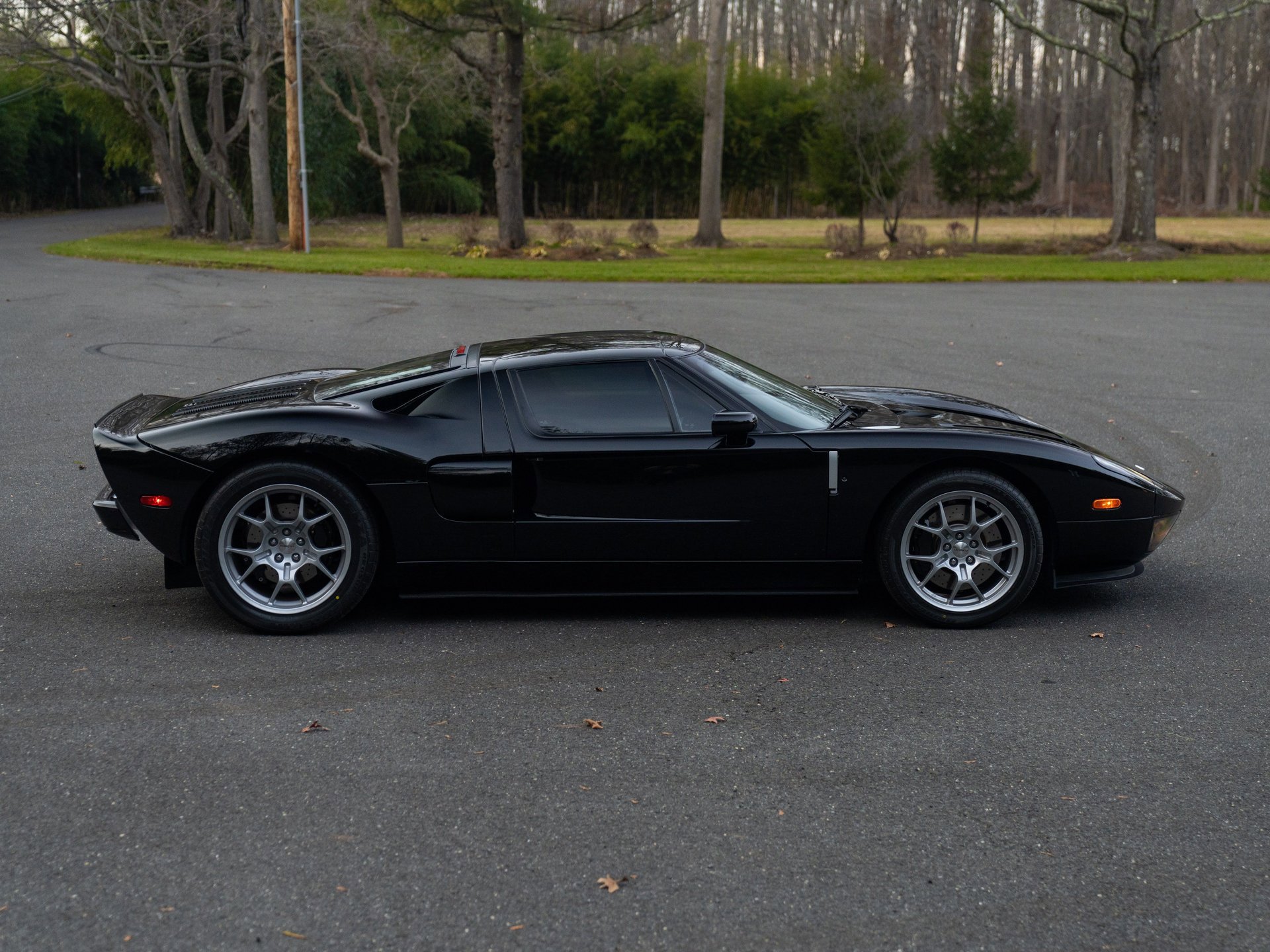Used 2005 Ford GT image 27