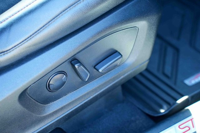 Used 2022 Ford Explorer ST-Line image 18