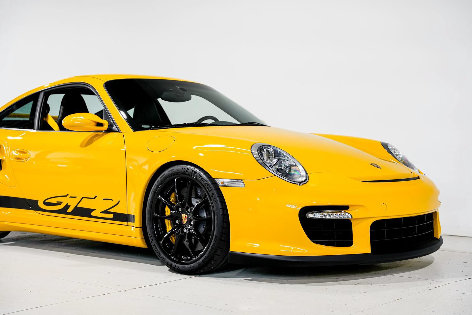 Used 2008 Porsche 911 GT2 RWD image 32