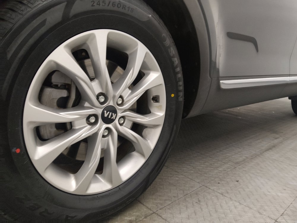 Used 2020 Kia Telluride LX image 31