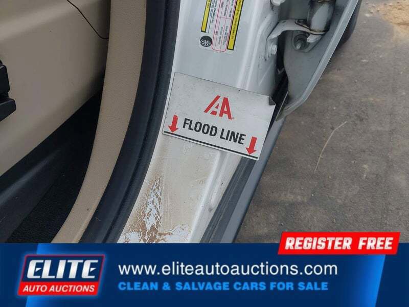 Used 2022 Jeep Grand Cherokee Laredo E image 12