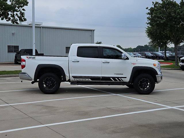 Used 2016 Toyota Tundra SR5 w/ SR5 Upgrade Package RWD image 4