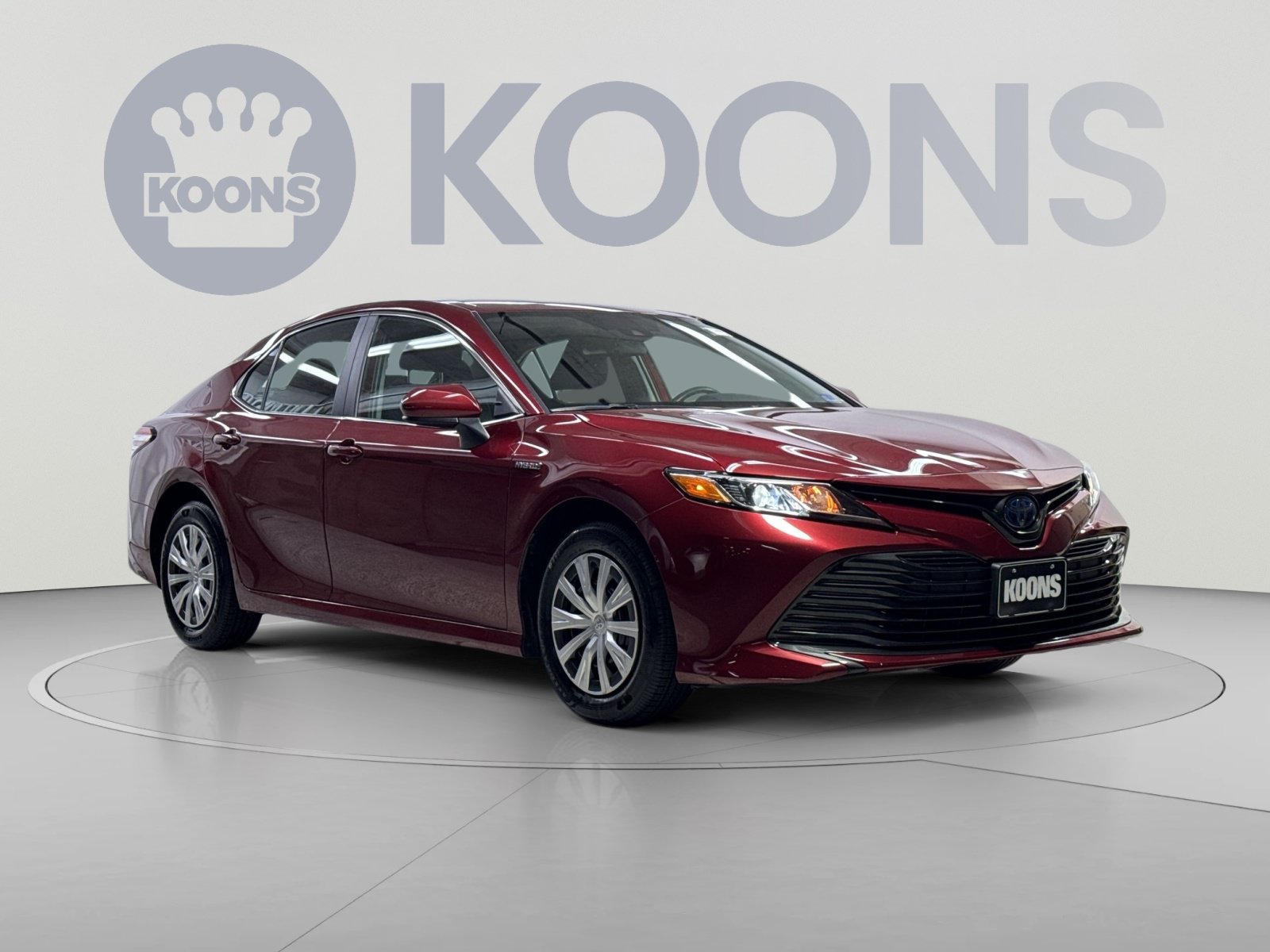Used 2020 Toyota Camry LE FWD image 1