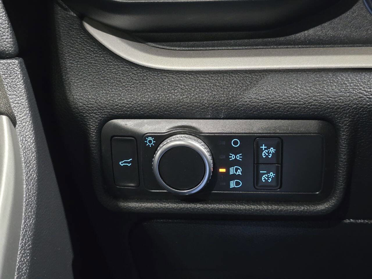 Used 2020 Ford Explorer XLT w/ Comfort Package image 44