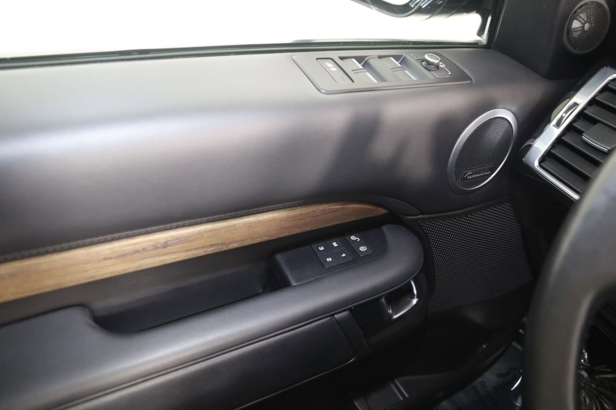 Used 2018 Land Rover Discovery HSE Luxury AWD/4WD image 32
