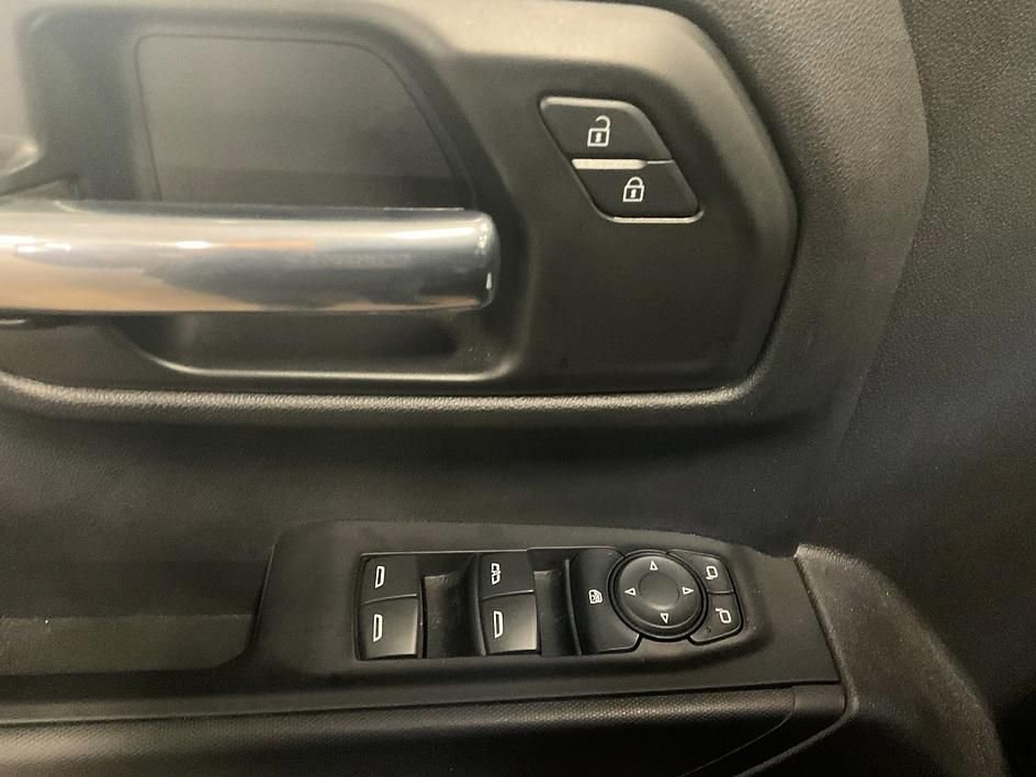 Used 2023 Chevrolet Silverado 1500 Custom Trail Boss image 28