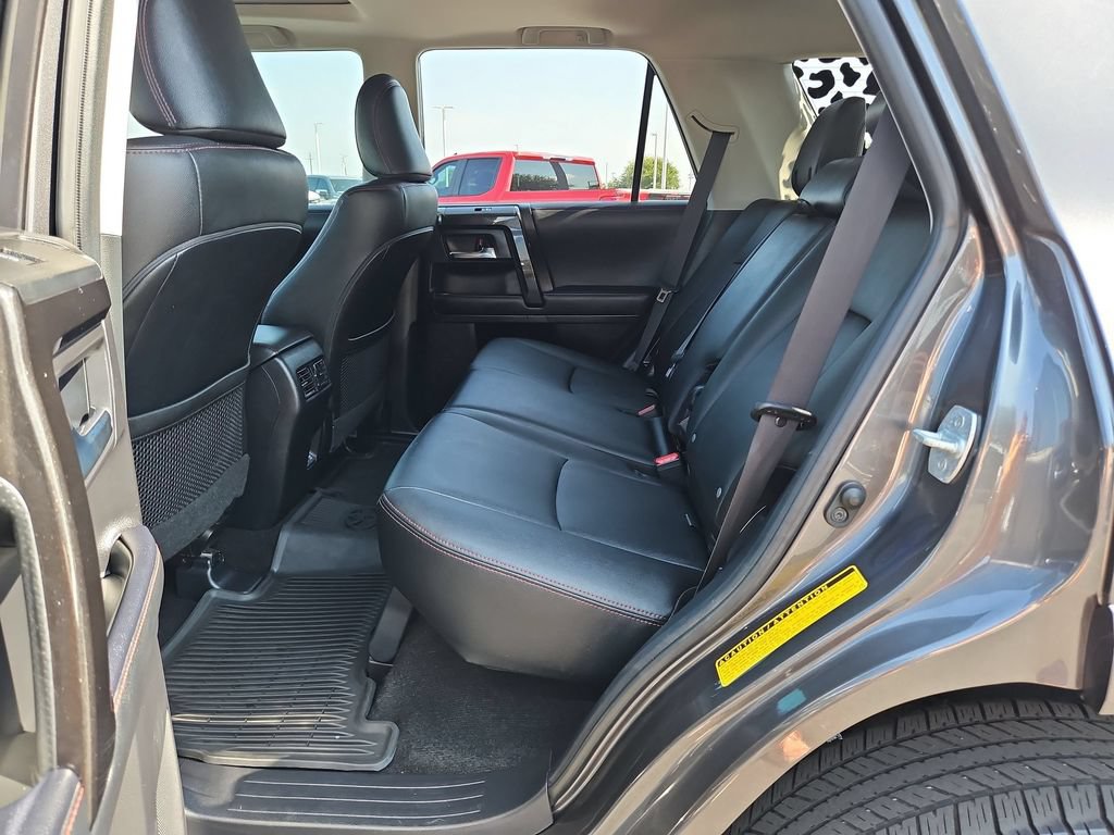 Used 2021 Toyota 4Runner Venture w/ Moonroof Package AWD/4WD image 14
