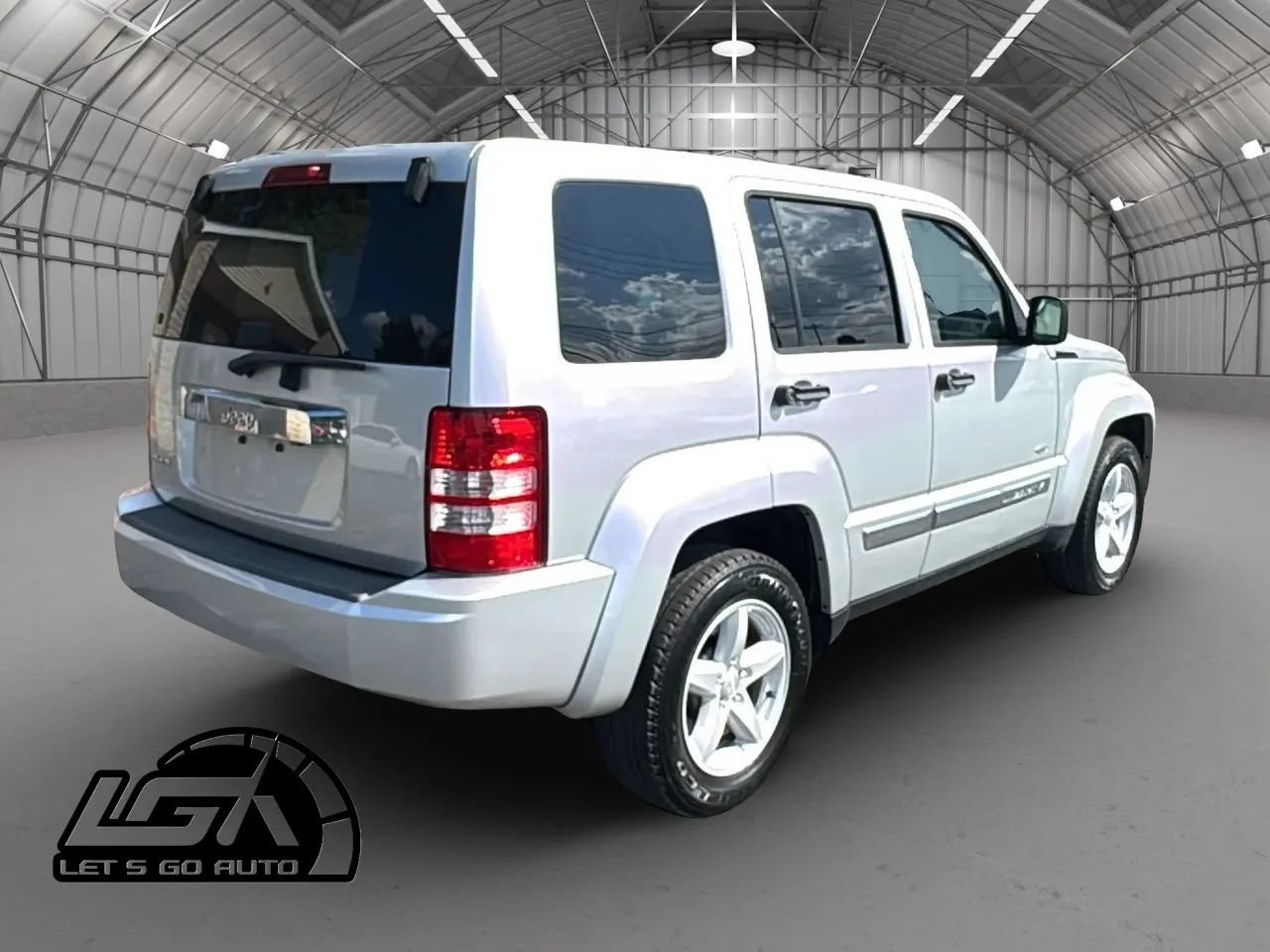 Used 2012 Jeep Liberty Sport AWD/4WD image 7