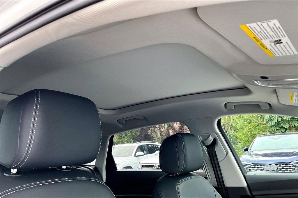 Certified 2024 Audi Q8 e-tron Premium Plus image 22