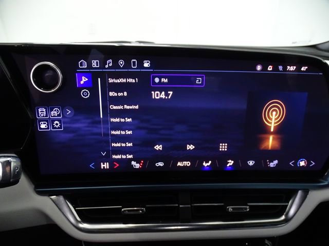 Used 2025 Chevrolet Equinox EV LT image 11