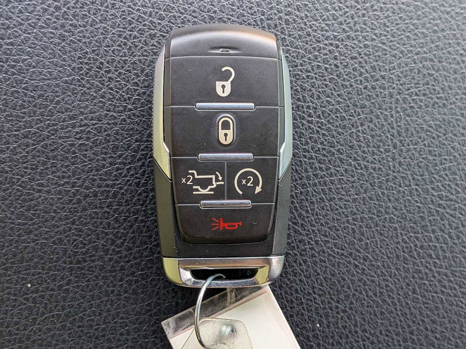 Used 2020 RAM 1500 Laramie w/ Sport Appearance Package AWD/4WD image 31