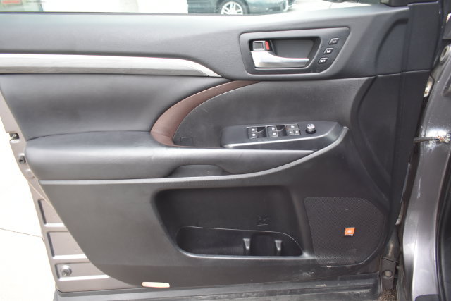 Used 2019 Toyota Highlander Limited AWD/4WD image 22