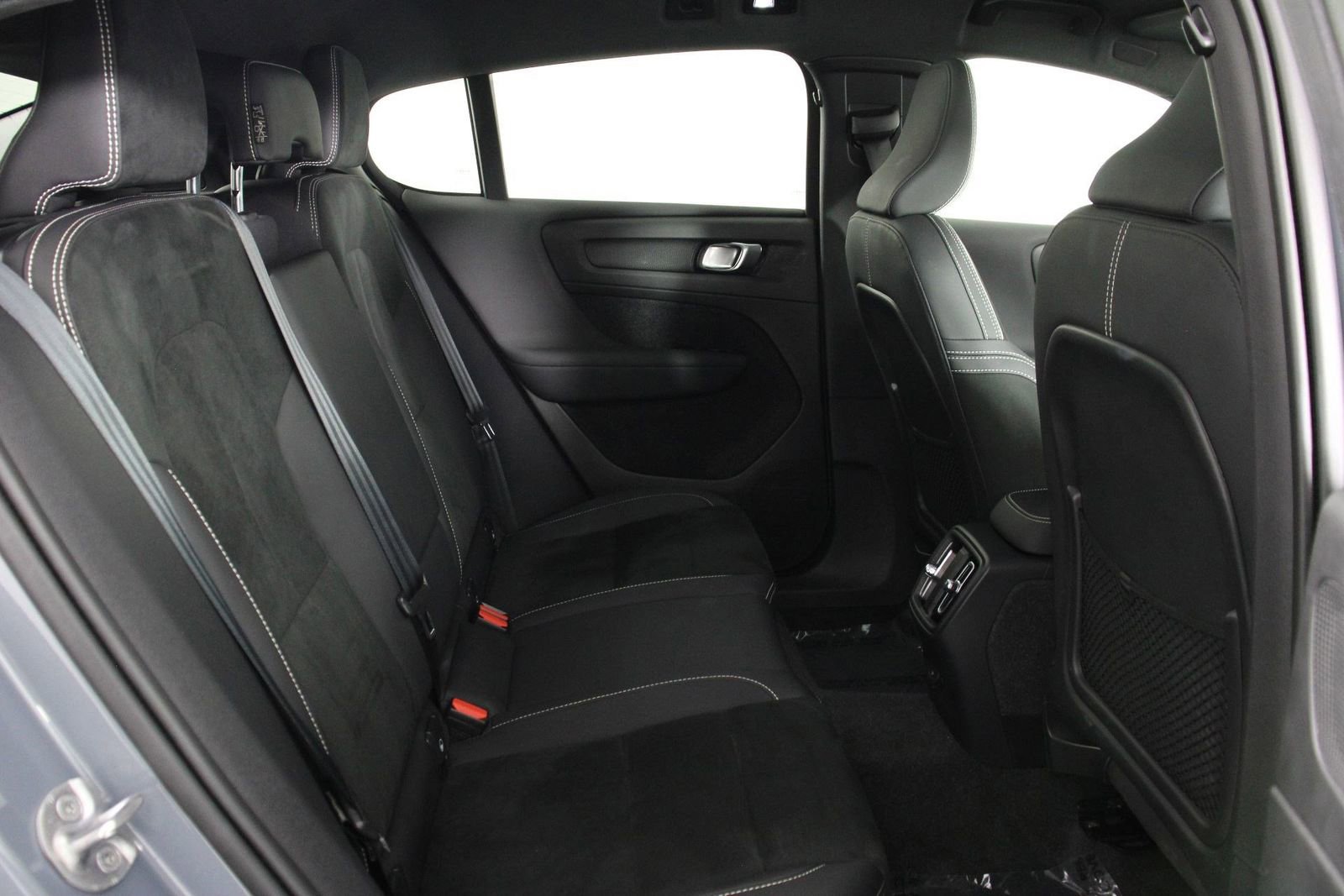 Certified 2023 Volvo C40 P8 Recharge Plus AWD/4WD image 28