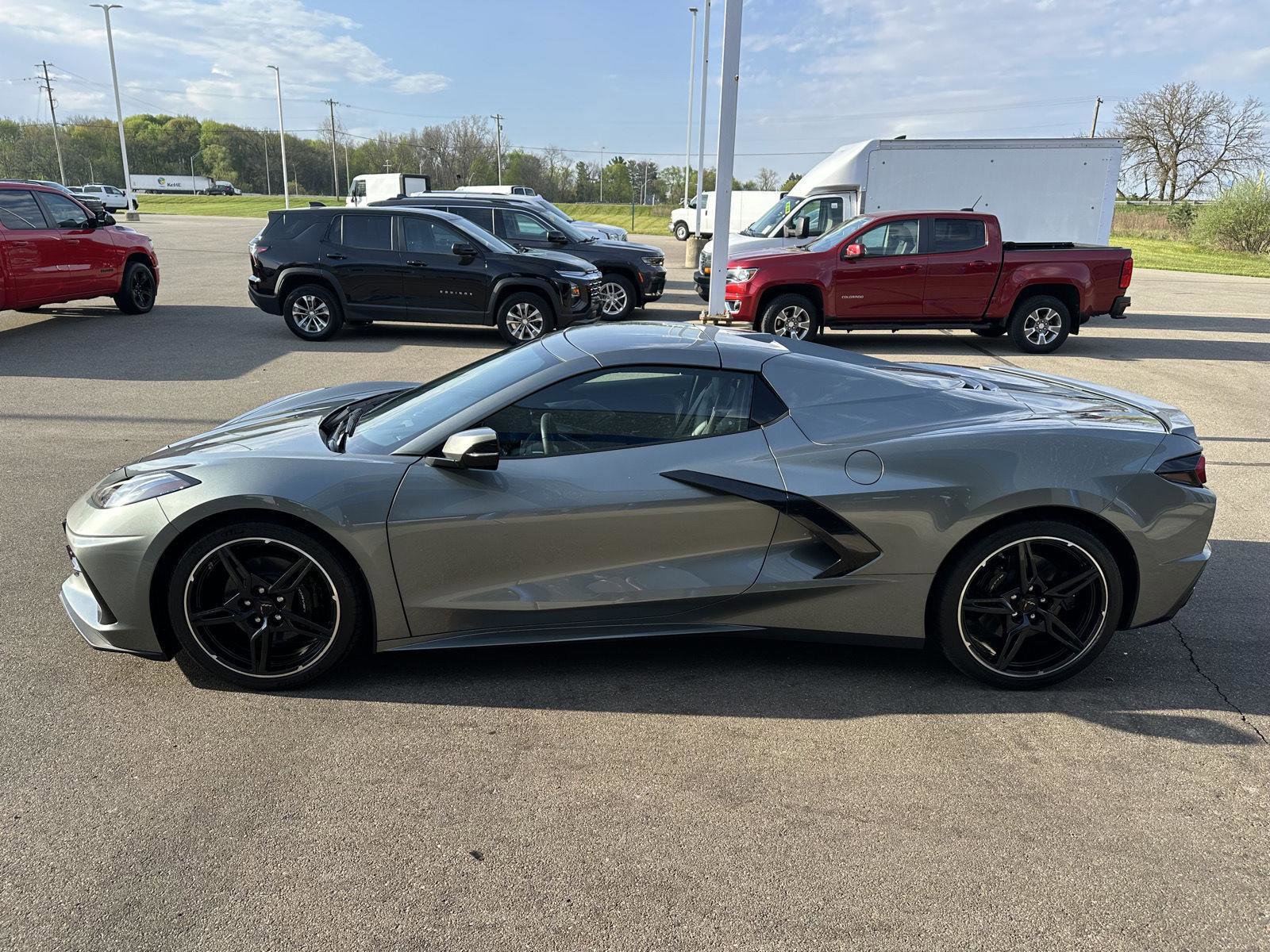 Used 2024 Chevrolet Corvette Stingray Preferred Conv w/ Battery Protection Package RWD image 2