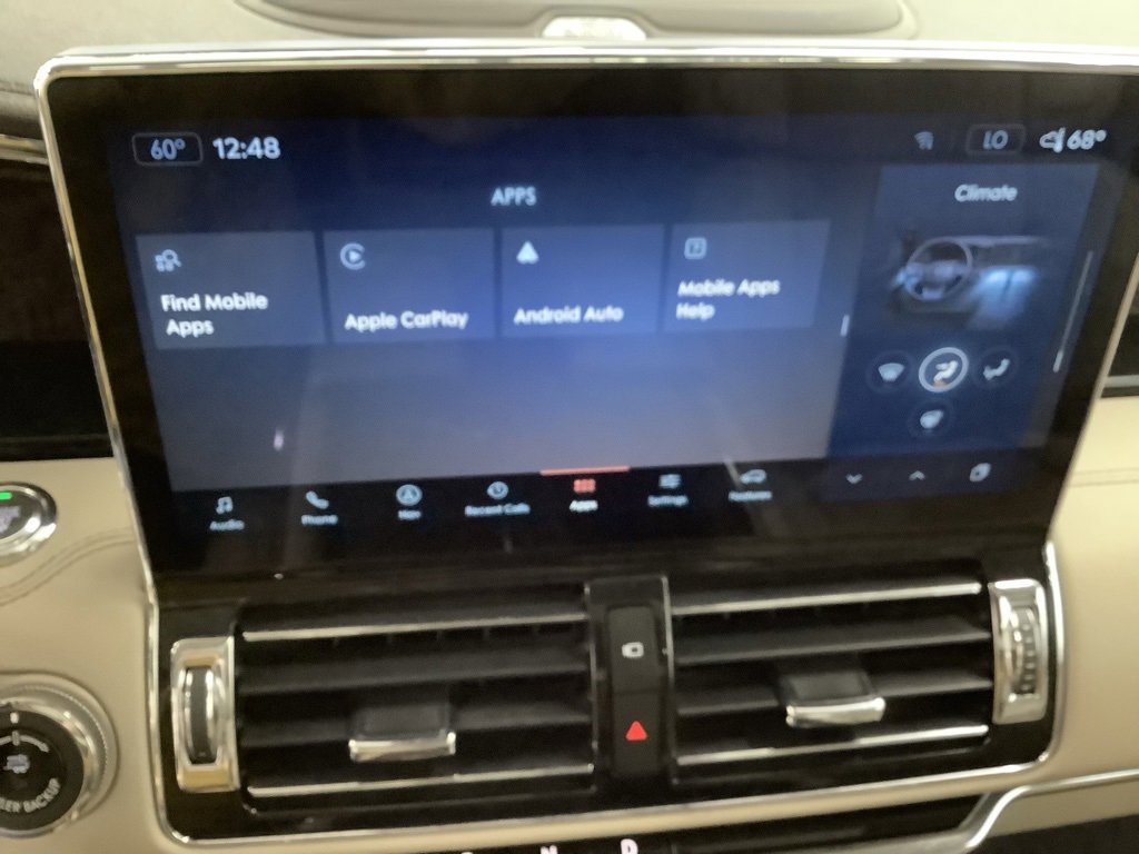 Used 2022 Lincoln Navigator Reserve image 18