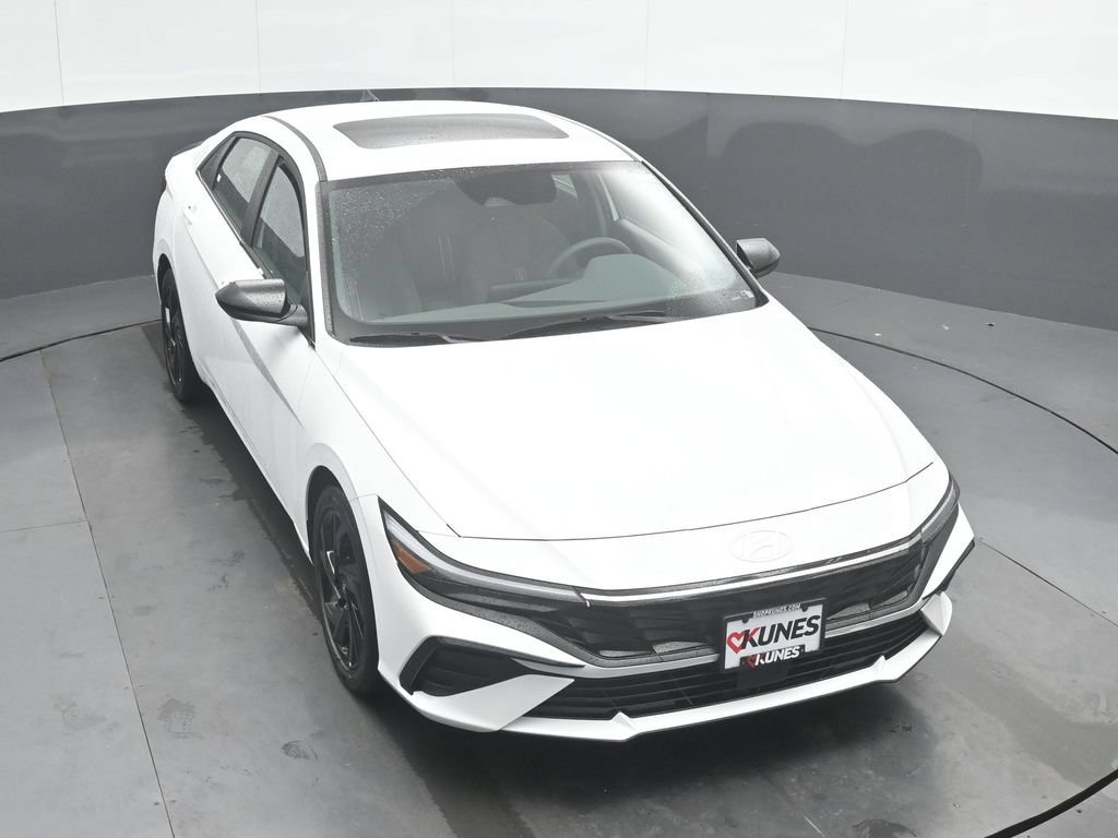 New 2026 Hyundai Elantra SEL Sport Premium FWD image 32