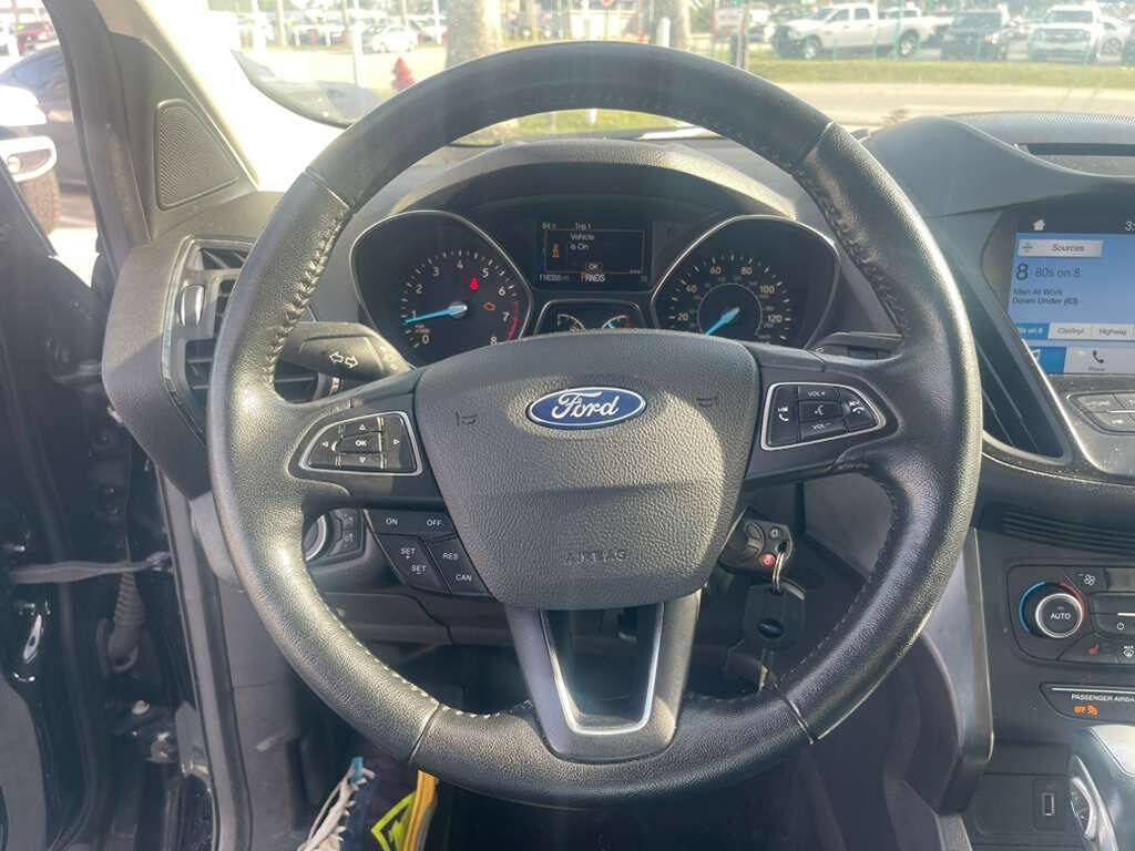 Used 2018 Ford Escape SEL image 18
