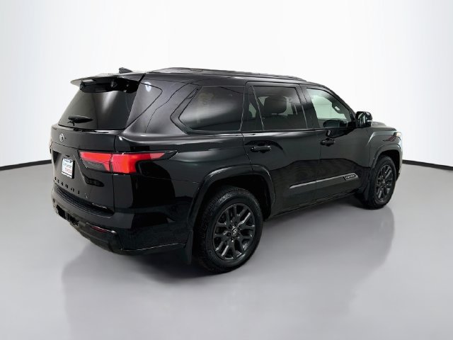 Used 2025 Toyota Sequoia Platinum AWD/4WD image 7