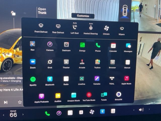 Used 2024 Tesla Model Y Performance AWD/4WD image 13