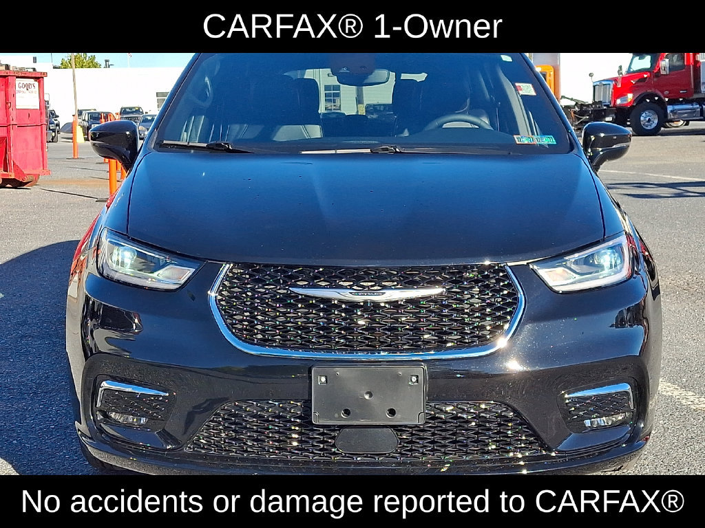 Certified 2026 Chrysler Pacifica Select FWD image 2