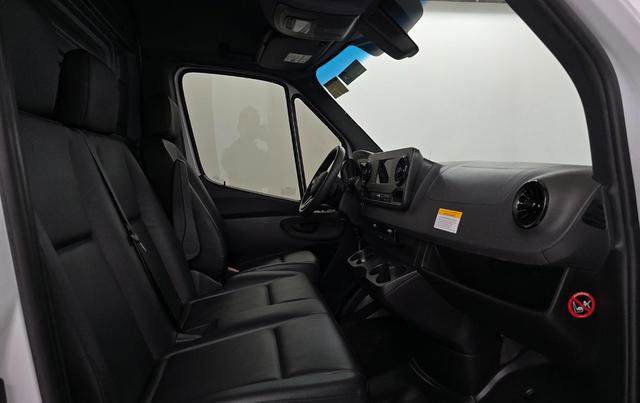 Used 2024 Mercedes-Benz Sprinter 2500 w/ Acoustic Package image 6