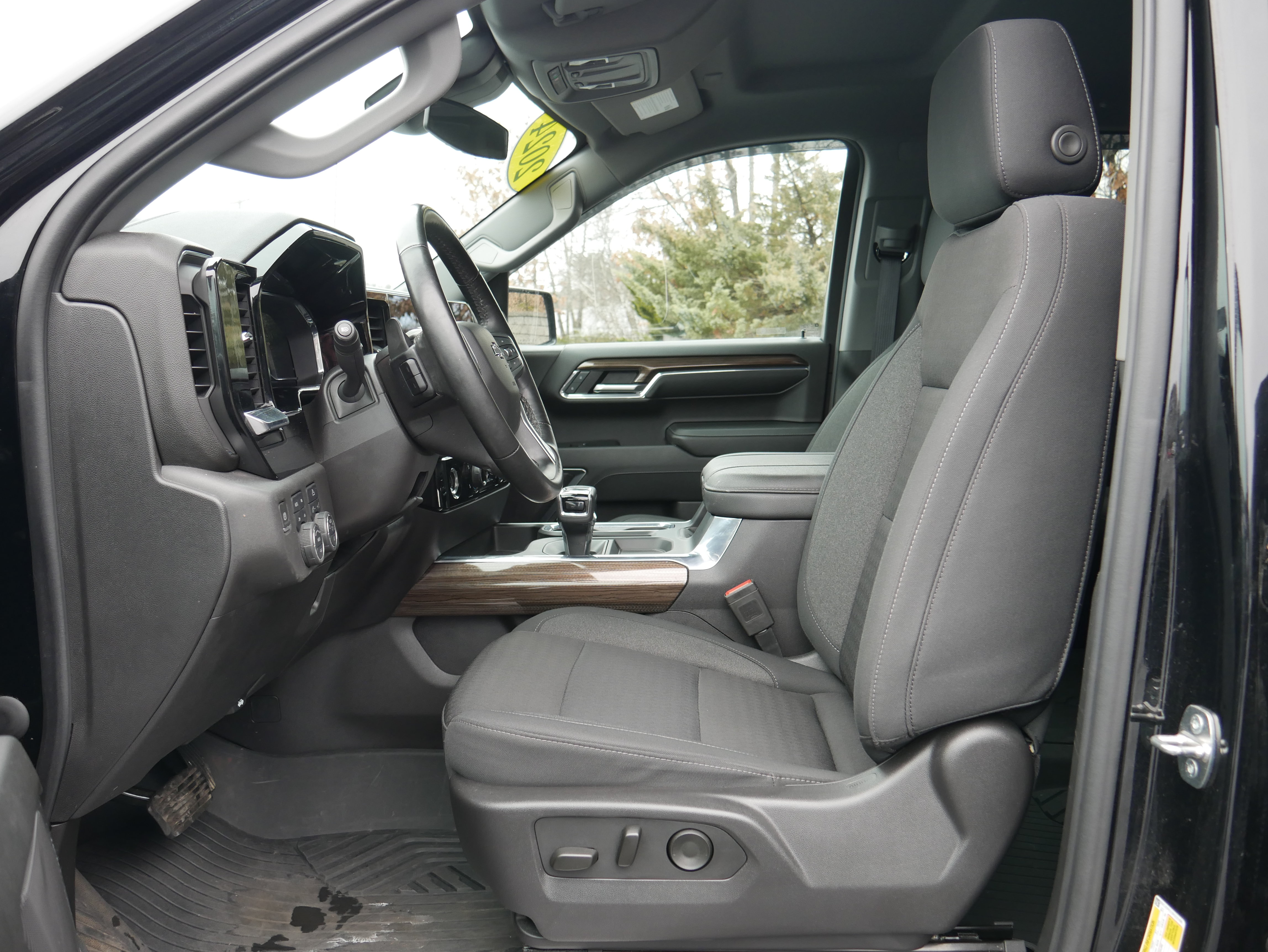 Certified 2024 Chevrolet Silverado 1500 LT Trail Boss AWD/4WD image 14