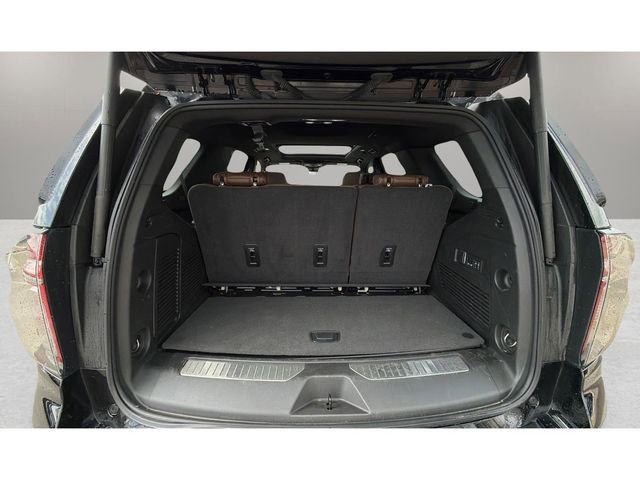 Used 2024 Chevrolet Tahoe High Country AWD/4WD image 18