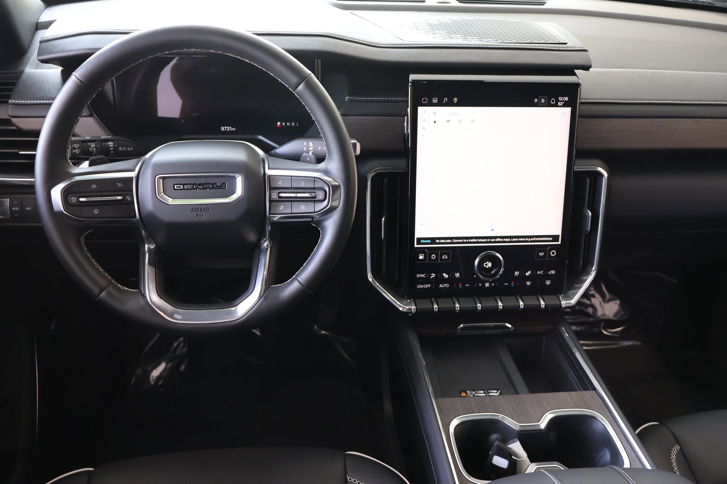 Used 2024 GMC Acadia Denali w/ LPO, Floor Liner Package image 19