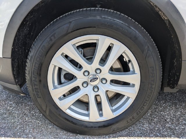Used 2019 Ford Explorer XLT w/ Equipment Group 202A AWD/4WD image 11